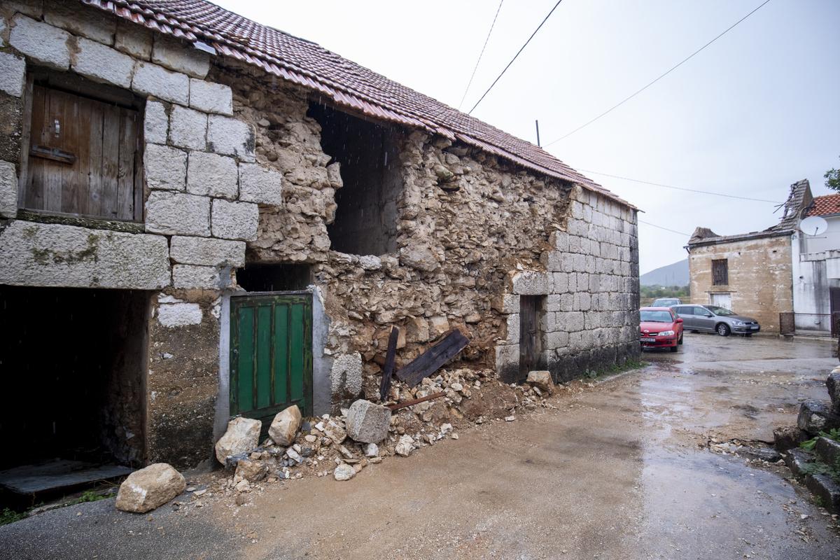 Liska: Srušen zid štale u sinoćnjem potresu