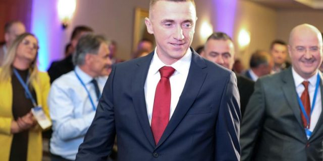 PXL_091021_90093413-768×512