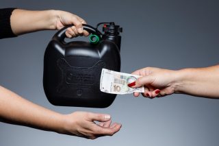 Cijene goriva najviše ikada, a trošarine iznose 60 posto cijene