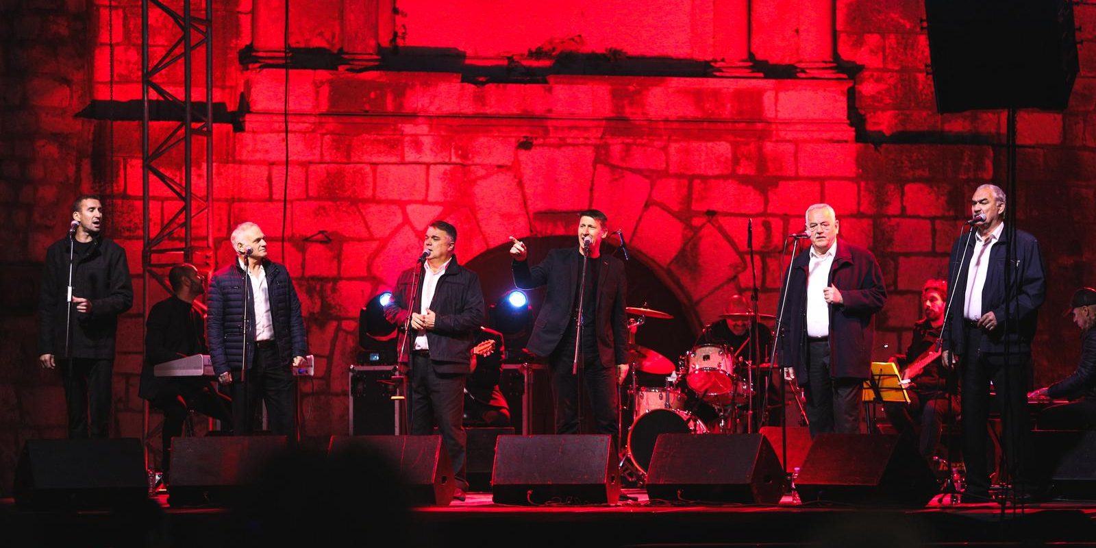 Koncert Tomislava Bralića i klape Intrade u povodu 30. obljetnice Dana obrane grada Zadra