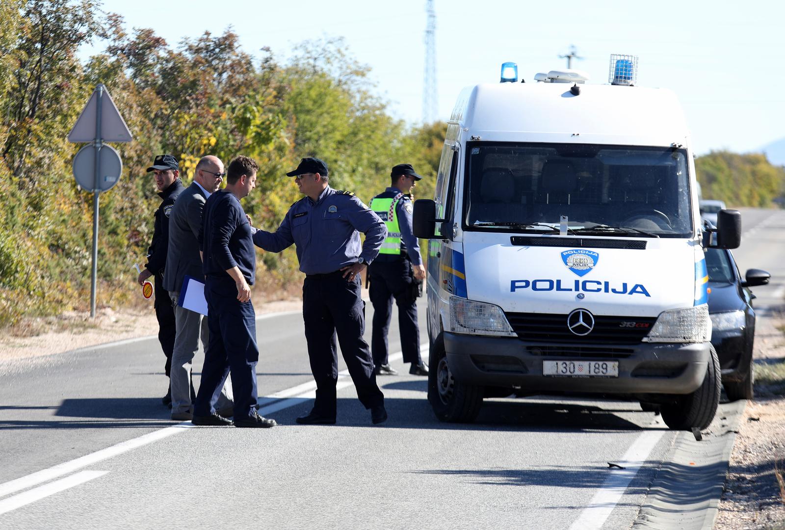 U prometnoj nesreću u Drnišu poginula jedna osoba