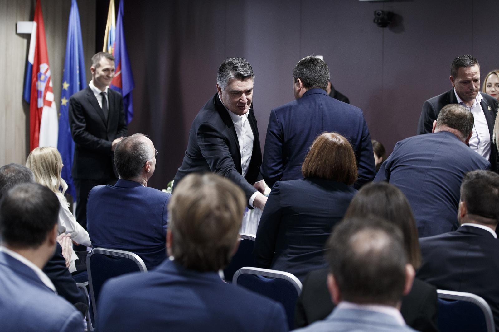 Makarska: Predsjednik Milanović sudjelovao je na svečanoj sjednici obilježavanja Dana Grada