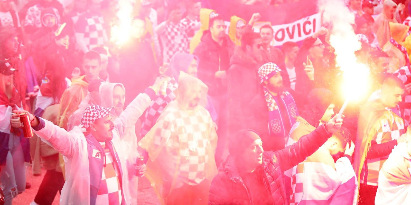 Največi hrvatski korteo u povijesti, 10 tisuća navijača s rive stiglo na Poljud