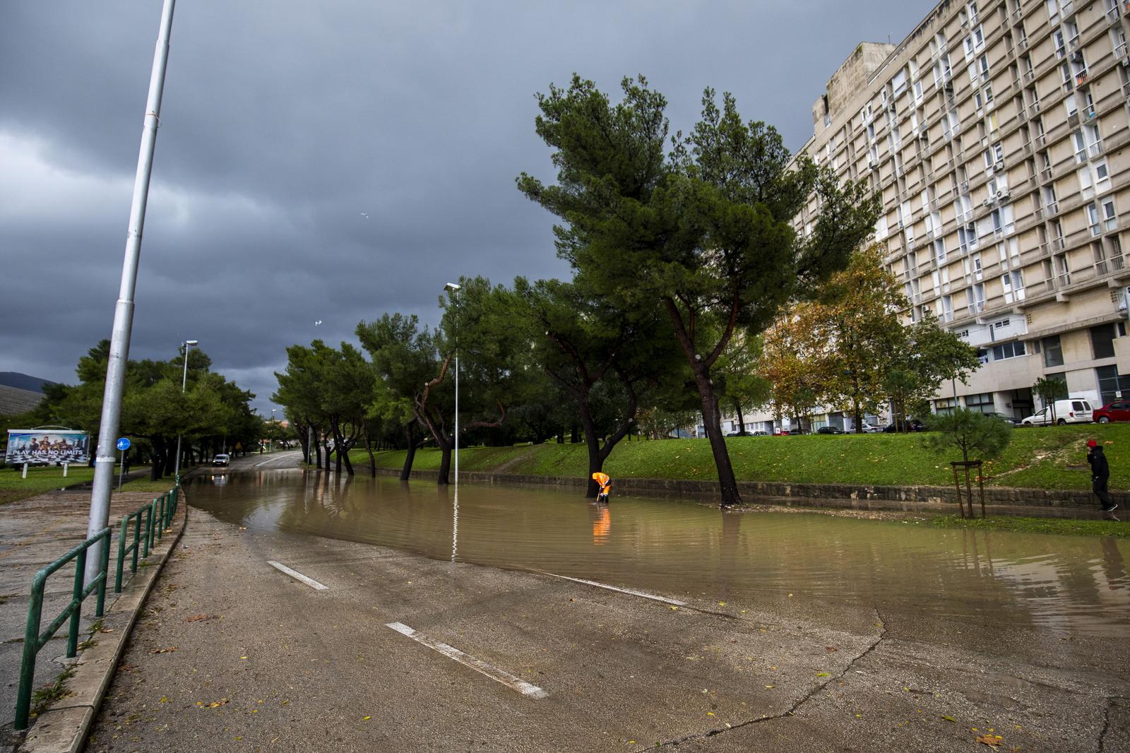 Obilna kiša potopila splitske ulice