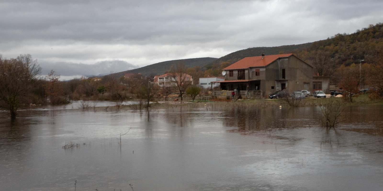 Veliki potop u Dicmu, policija regulira promet