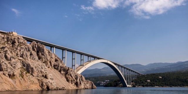 PXL_100820_29780914-696×464