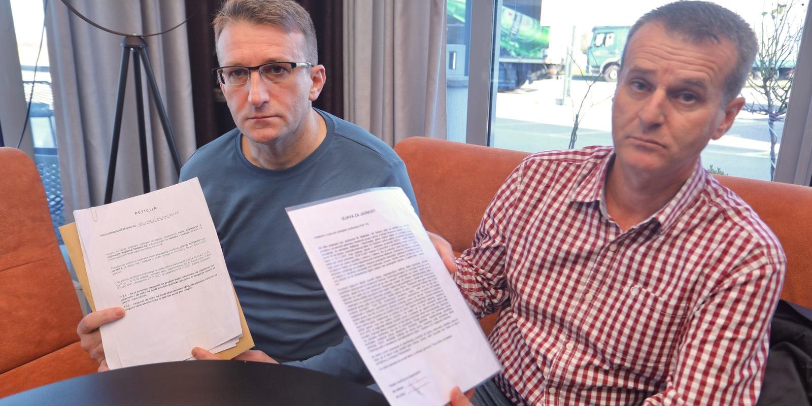 Trilj: Policajci  Miro Malbaša i Miro Botić