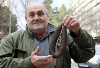 Šibenik: Tradicionalna delicija, krvavica, poznata i kao divenica ili kulenica