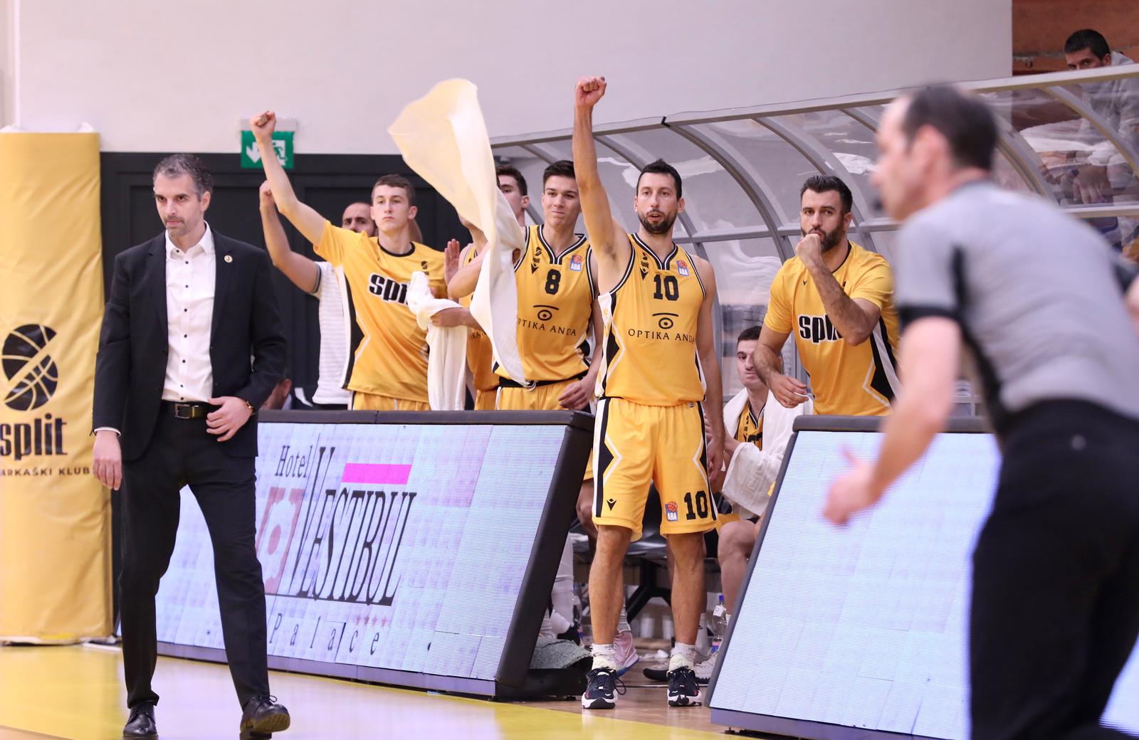 Split: Utakmica 6. kola ABA Lige između Splita i Cibone