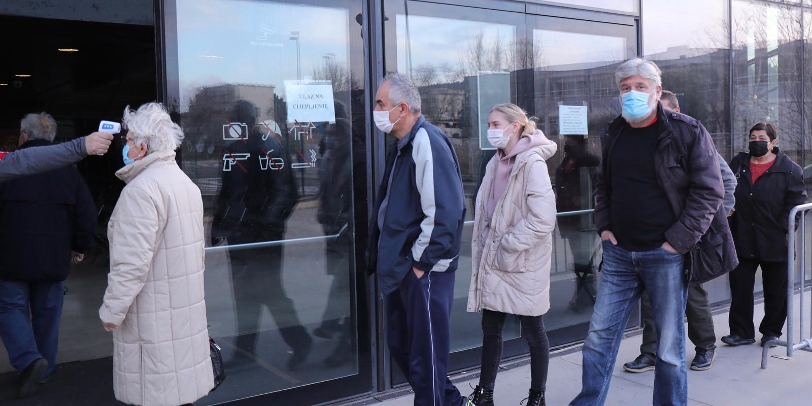Split: Porastom broja zaraženih povećava se i broj onih koji se žele cijepiti