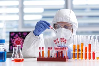 Val epidemije izazvan omikronom i dalje uzrokuje velik broj novozaraženih