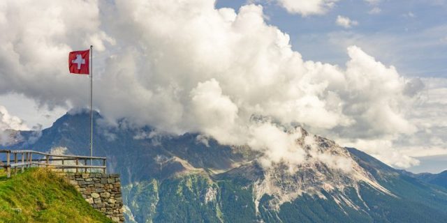 mountains-5747088_1280-768×512
