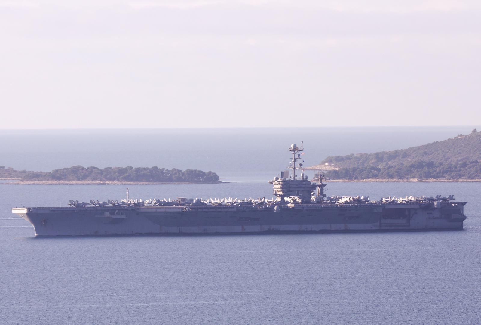Američki nosač aviona Harry S. Truman stigao pred Split