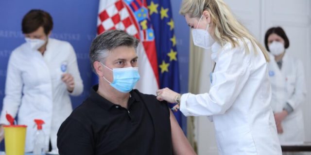 Zagreb: Plenković, Jandroković i Beroš cijepili se AstraZenecom