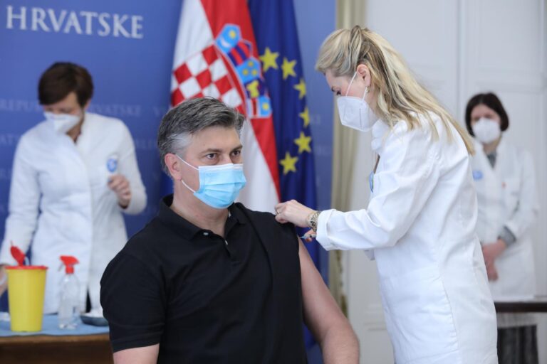 Zagreb: Plenković, Jandroković i Beroš cijepili se AstraZenecom