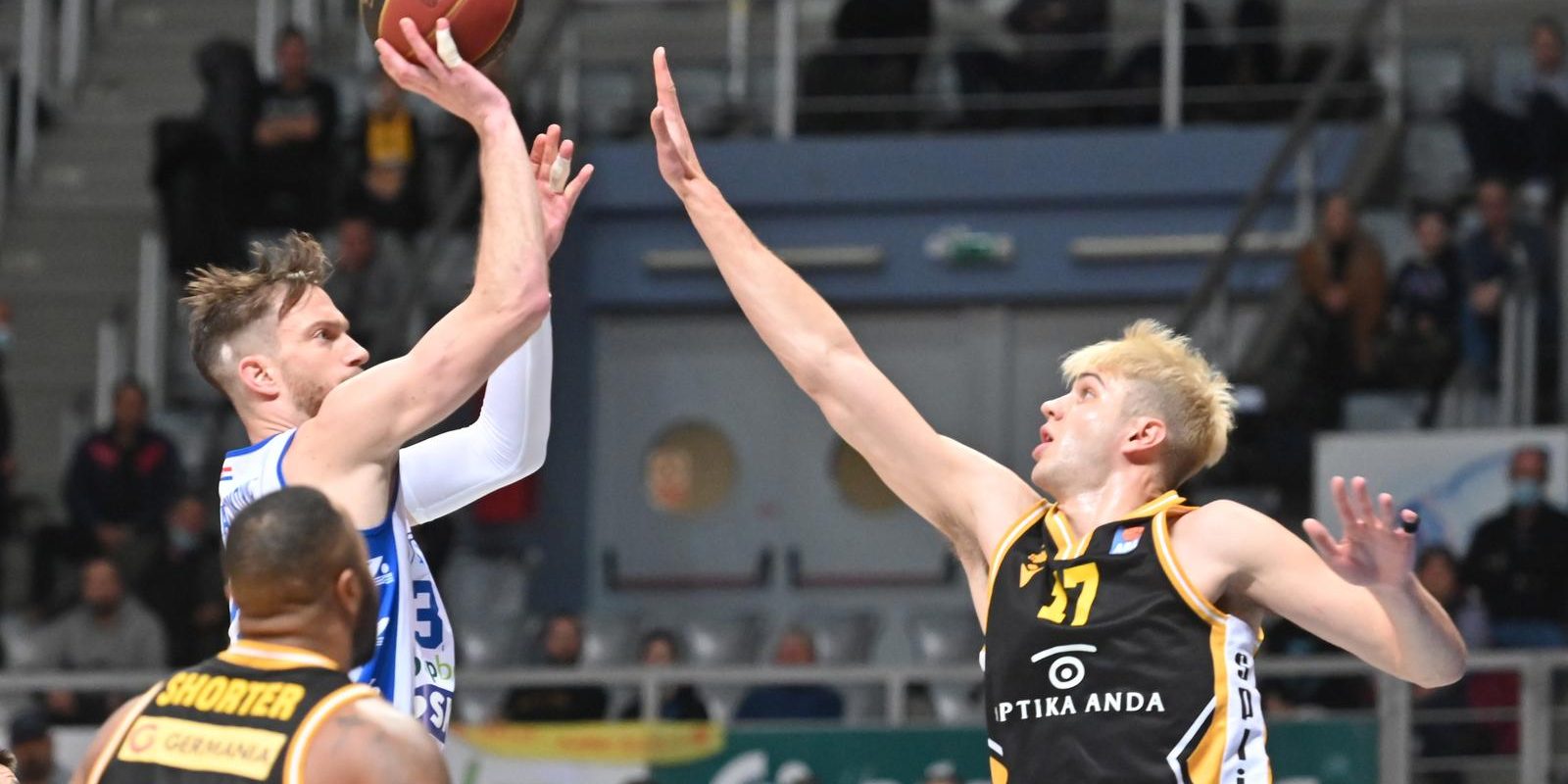U 13. kolu ABA lige Zadar pobjedio Split 61:59