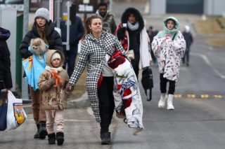 Ukrajinske izbjeglice i u večernjem satima pristižu u Poljsku