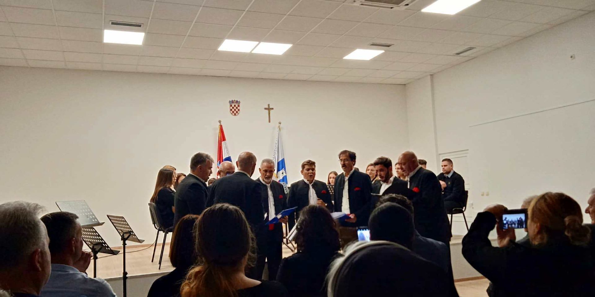 Klapa sv Mihovil Proložac – 021 portal