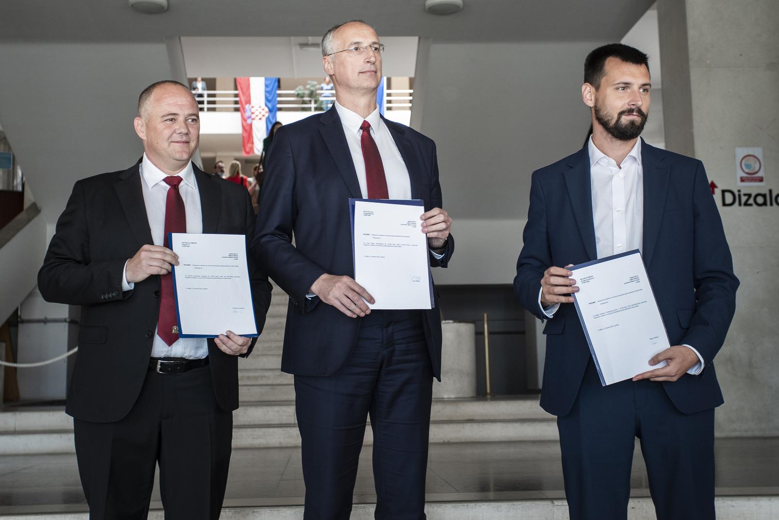 Split: Puljak, Ivošević i Kuzmanić službeno su podnijeli ostavke na svoje funkcije
