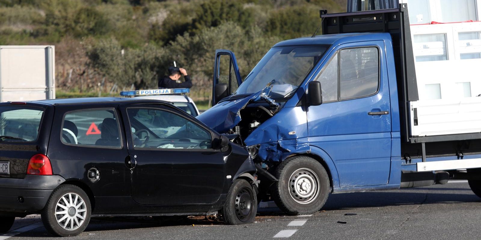 Šibenik: Jedna osoba ozlijeđena u sudaru teretnog i osobnog vozila