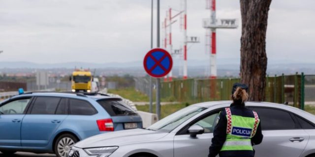 Teška prometna kod Zadra, tri osobe poginule