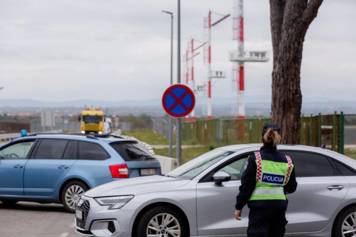 Teška prometna kod Zadra, tri osobe poginule