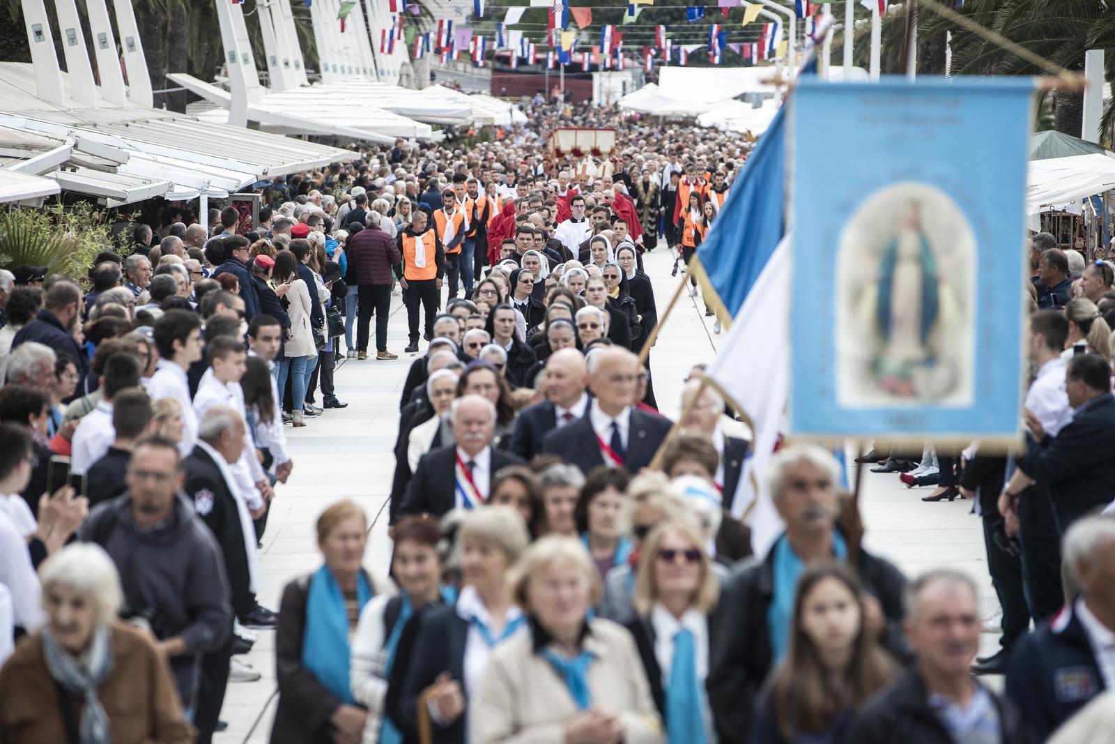 Procesija i misa u Splitu na dan zaštitnika sv. Dujma