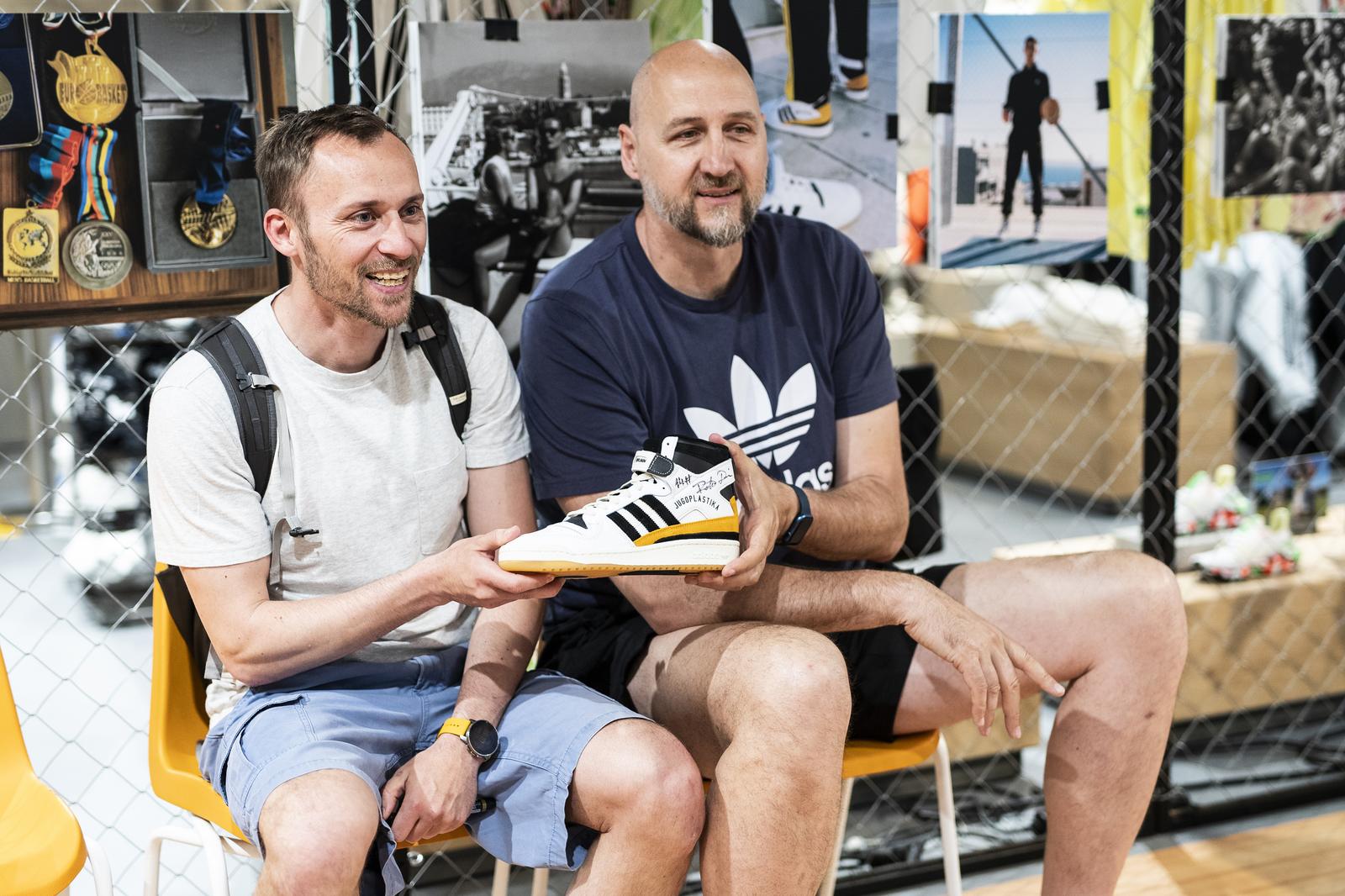 U Splitu predstavljana limitirana serija Adidas Jugoplastika tenisica