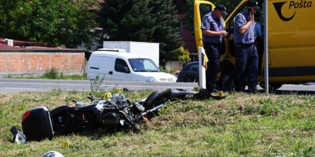 Slavonski Brod: U prometnoj nesreći smrtno stradao motociklist