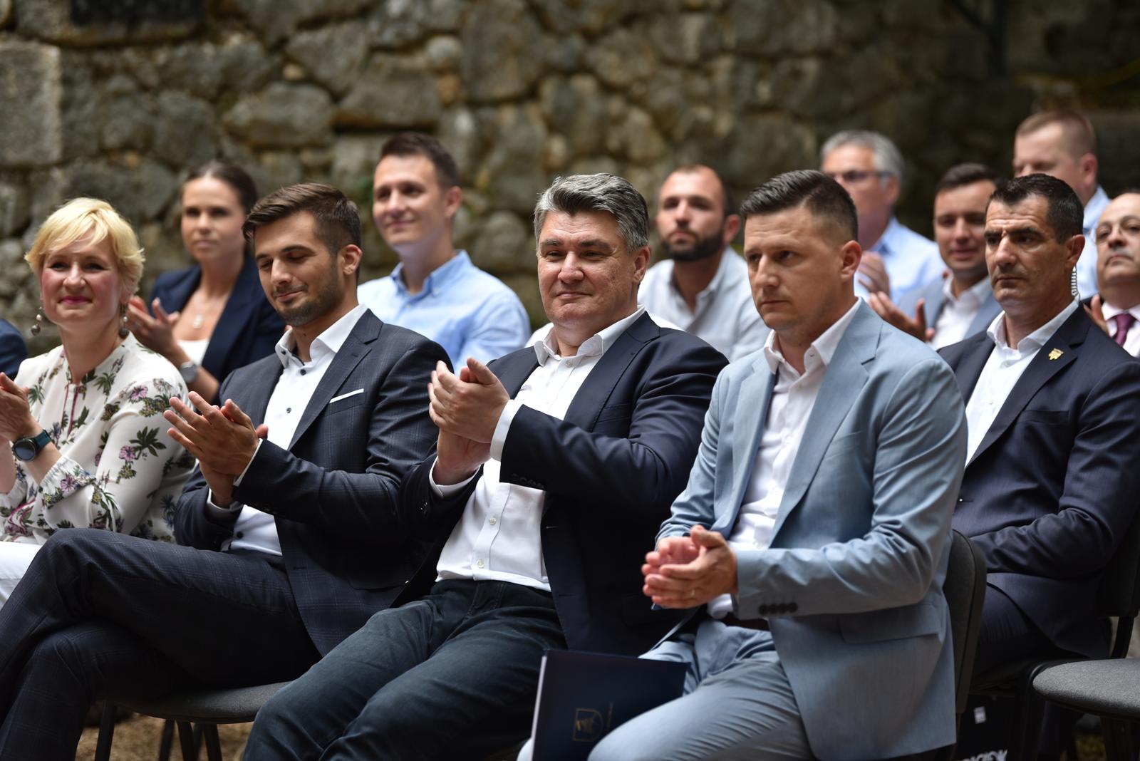 Predsjednik Zoran Milanović na svečanoj sjednici grada Vrgorca