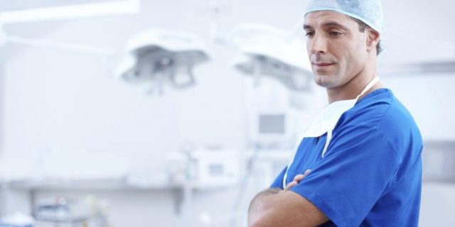 doctor-1149149_1280-696×464