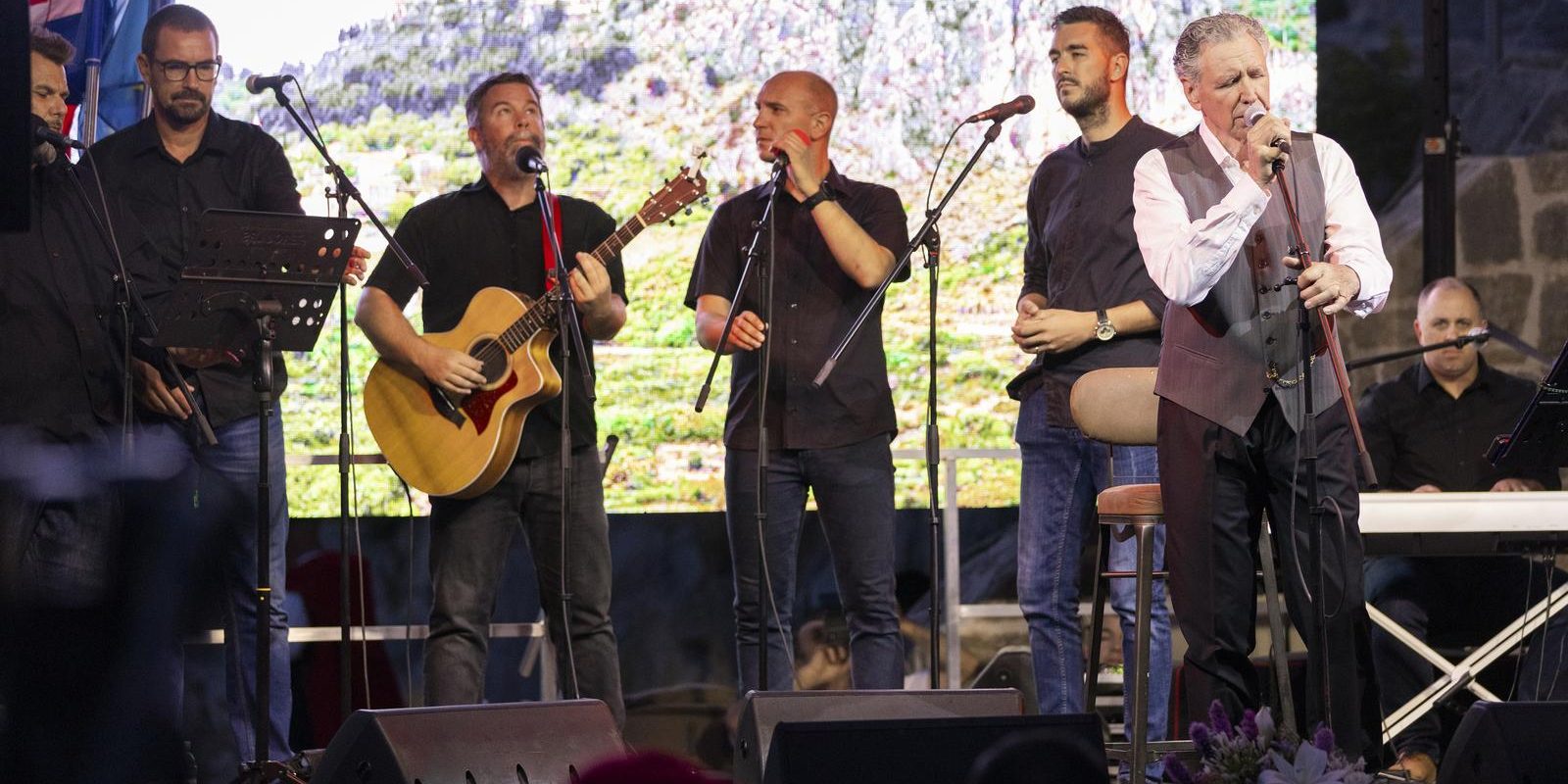 Otvorenje ljetne pozornice na tvrđavi Klis