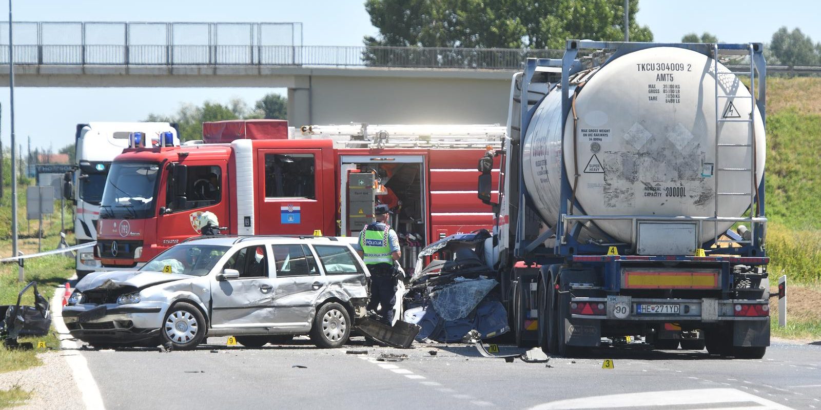 Koprivnica: U sudaru teretnjaka i tri auta poginula jedna osoba