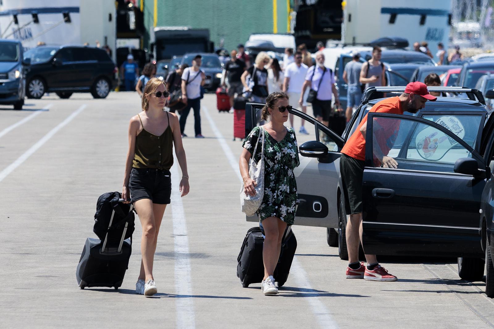 Split: Ovaj vikend u splitskoj trajektnoj luci očekuje se oko 68 tisuća putnika