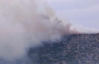 Dugopolje: Nekoliko požara izbilo iznad A1 nakon grmljavinskog nevremena