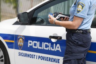 Od 1. srpnja građani će prometne prekršaje plaćati karticom