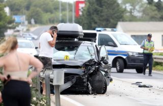 Zbog teške prometne nesreće zatvorena Jadranska magistrala kod Vodica, poginuo motociklist