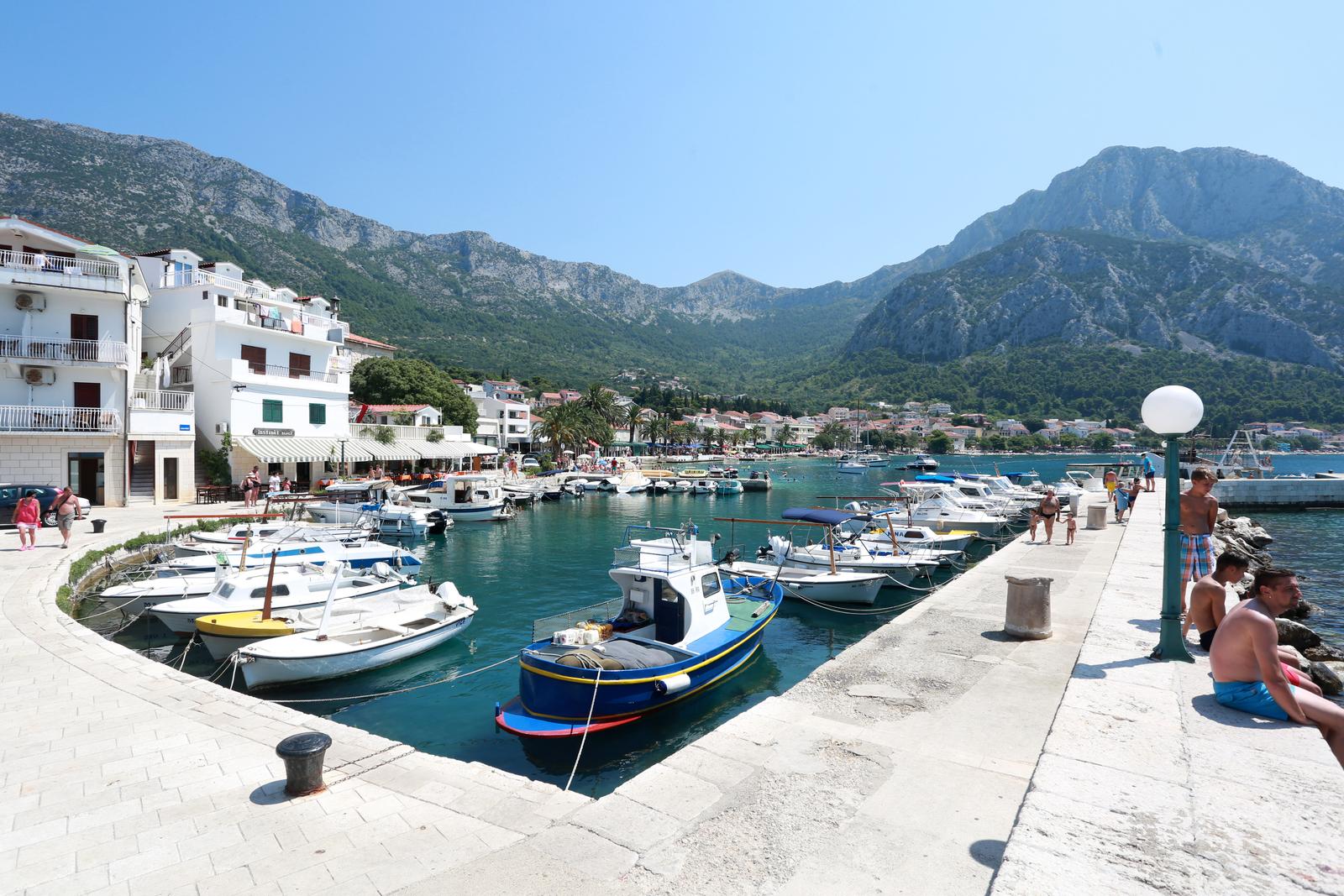Gradac: Turistima primamljivo mjesto na Makarskoj rivijeri