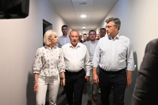 Predsjednik Vlade Andrej Plenković obišao je  novoizgrađeni Veteranski centar u Sinju