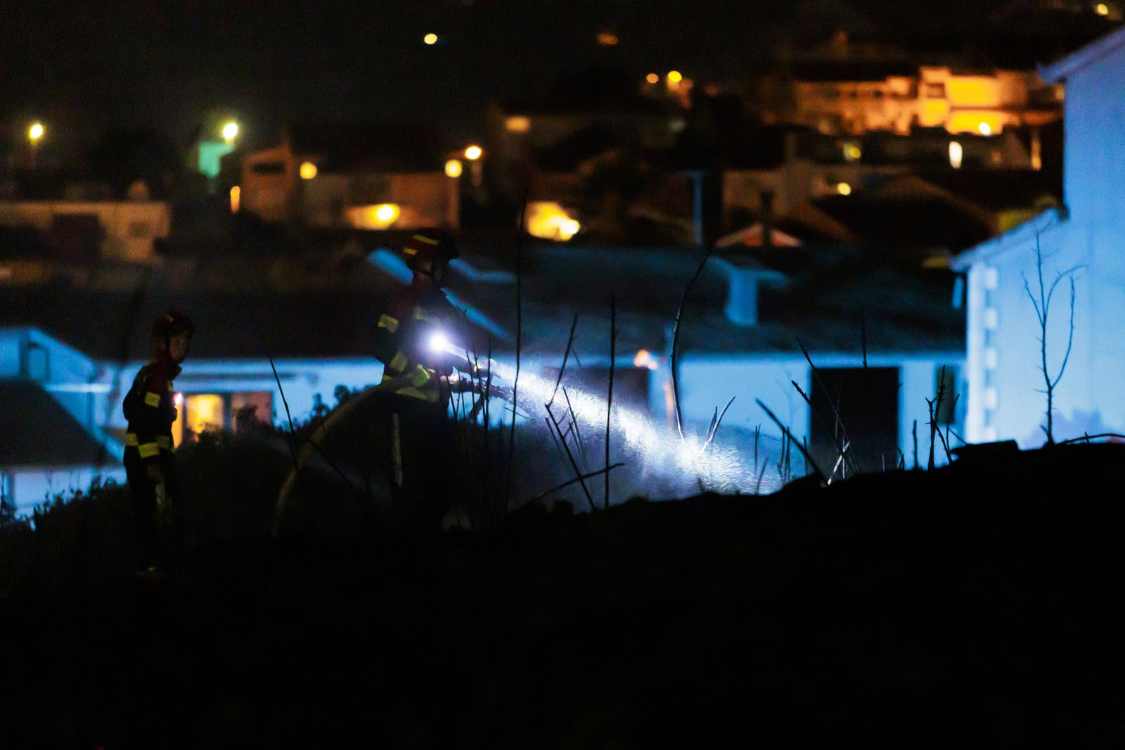 Split: Požar koji je kasno navečer izbio u Dragovodama ugašen je od strane vatrogasaca