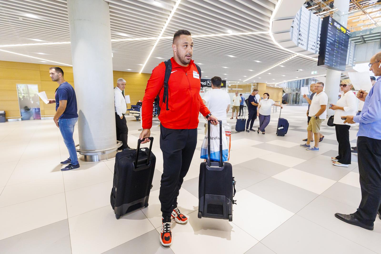 Filip Mihaljević, europski prvak u bacanju kugle, sletio u Zračnu luku Split