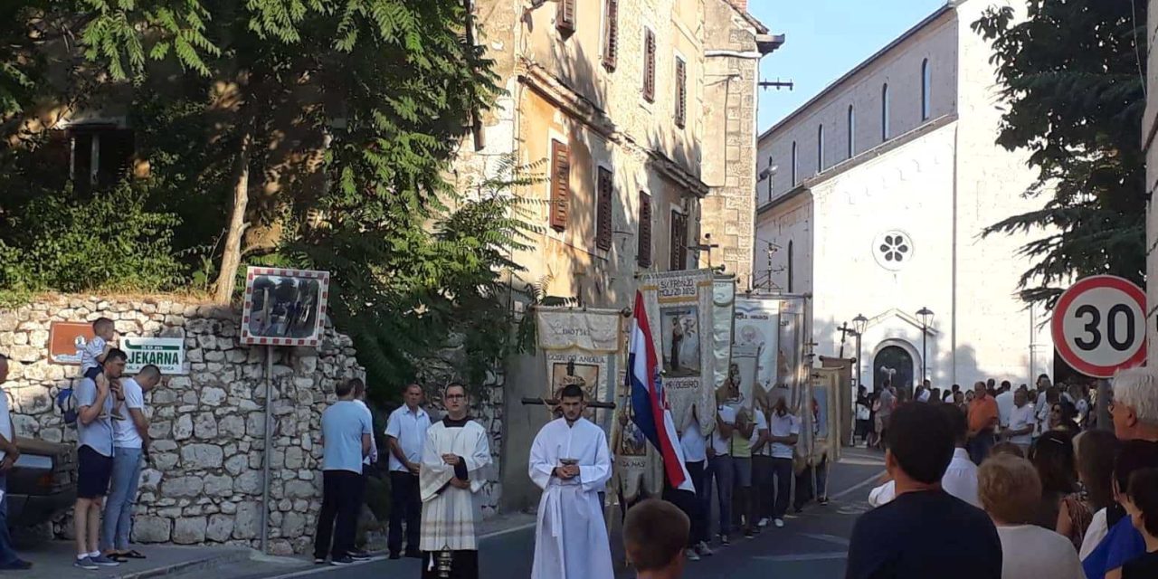 Procesija Imotski – 021 portal