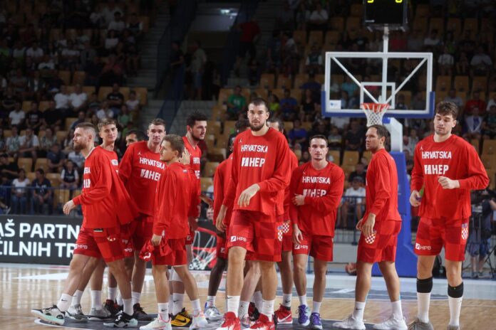 Košarkaši Slovenije svladali su Hrvatsku 94:88 u pripremnoj utakmici za Eurobasket
