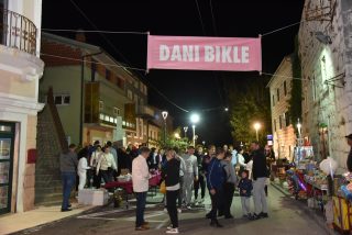 U Vrgorcu održani Dani bikle i 22. pučka fešta Biklijada