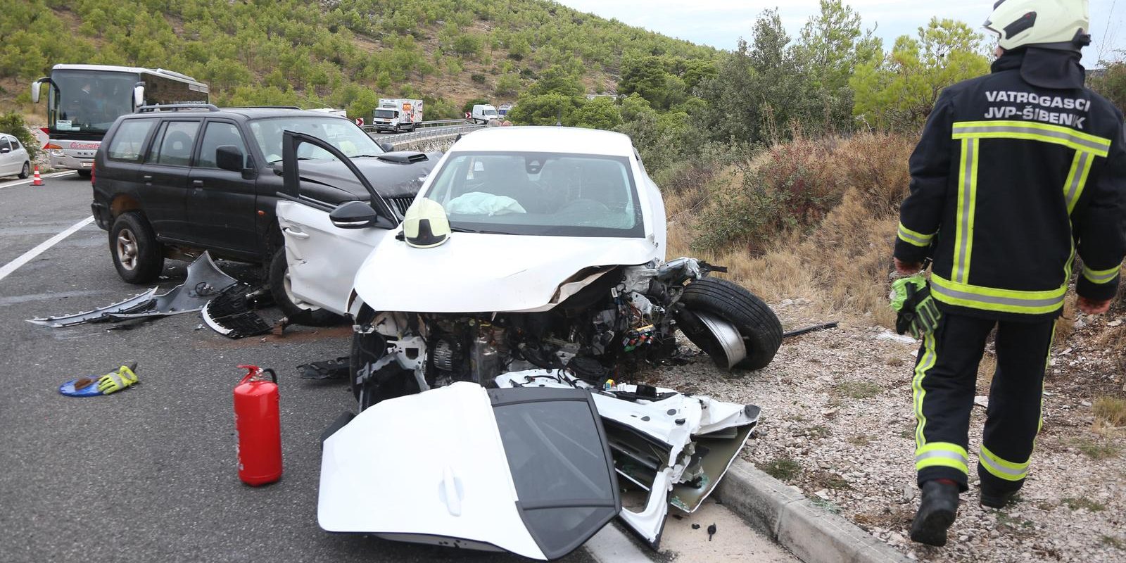 Zbog prometne nesreće prekinut je promet u mjestu Šparadići, sudarila su se tri automobila