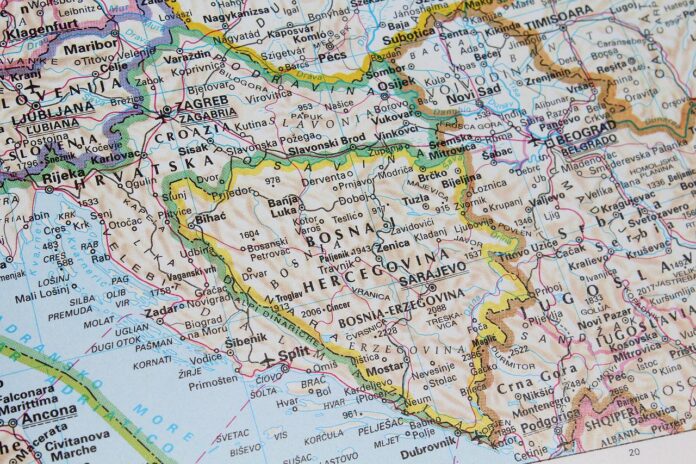 bosnia-herzegovina-g6b31cdacc_1280-696×464
