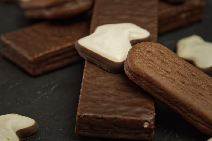cookies-g98b34baef_1280-696×464