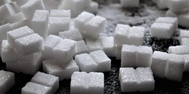 sugar-g9b0a63ea5_1280-696×464
