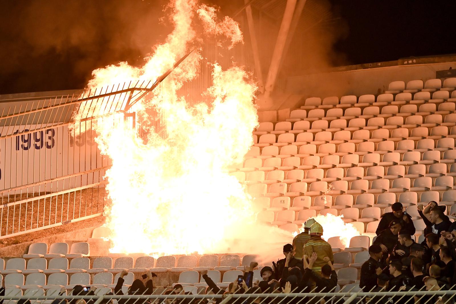 Split: Požar na tribini nakon utakmice Hajduka i Dinama