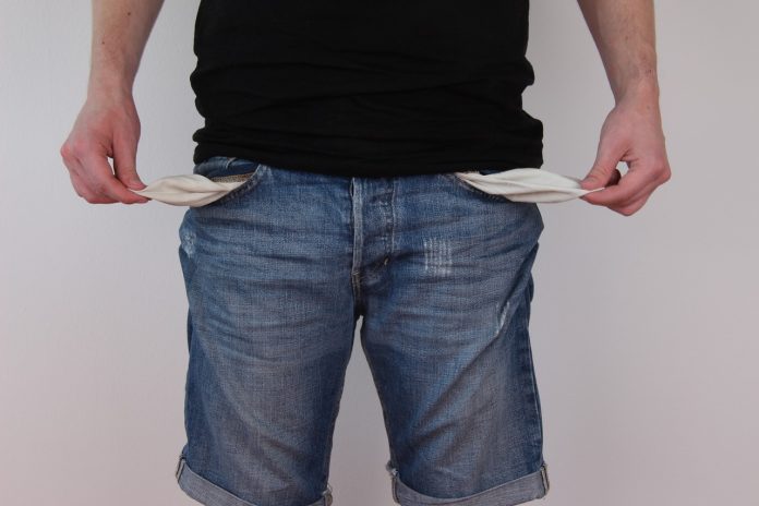 pockets-1439412_1280-696×464